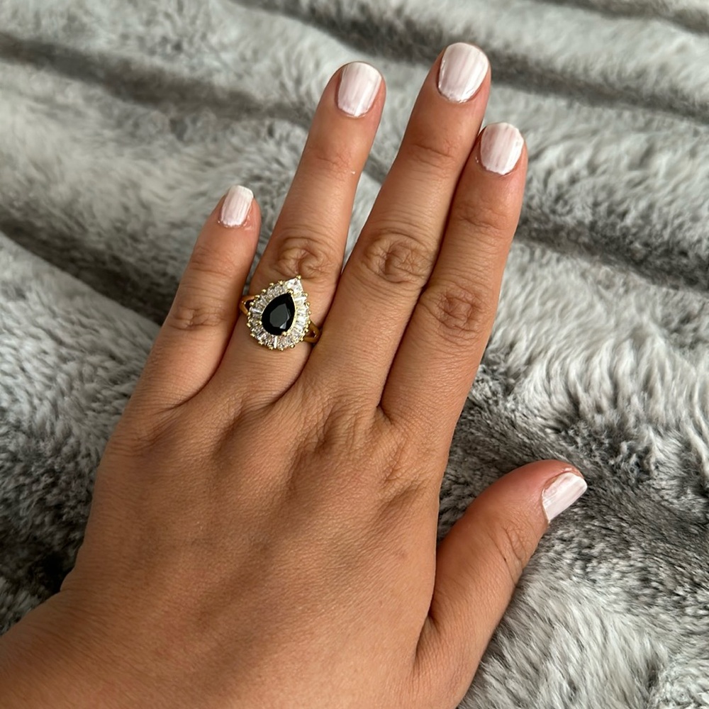Lab created Pear Black Onyx Halo Ring - Picture 3 of 12